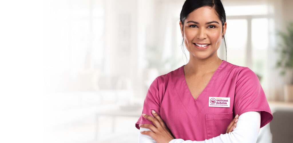 Junge Mitarbeiterin bei vertraut daheim